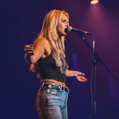 Laura Evans – Fool (Live)