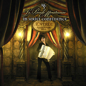 In Strict Confidence – La Parade Monstrueuse