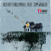 Red Hot Chilli Pipers – Leave a Light On (feat. Tom Walker)