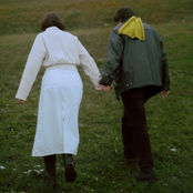 Lost in Lona – Please Adore Me