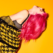 GIRLI – Odd One Out