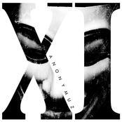 XI