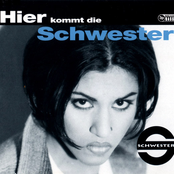Hier kommt die Schwester