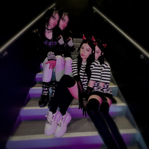 Bizarre feat. 6arelyhuman album art