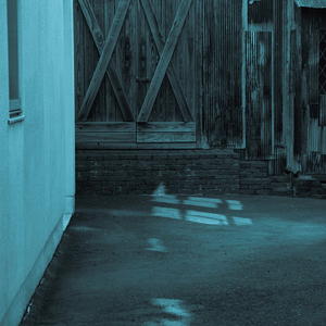 image by Maison book girl