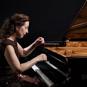 Avatar for Angela Hewitt