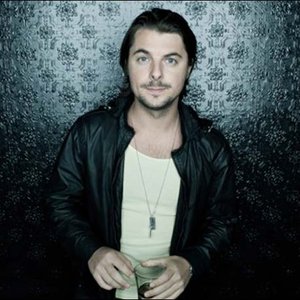 Avatar for Axwell