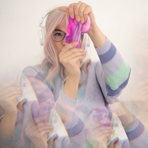 Avatar for Girl In The Mirror