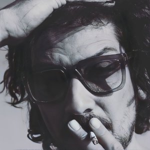 Avatar for León Larregui