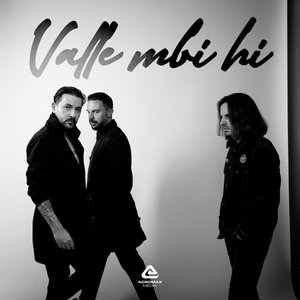 Valle mbi hi