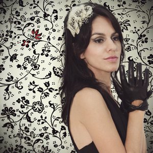 Avatar for Cinthia Jardim
