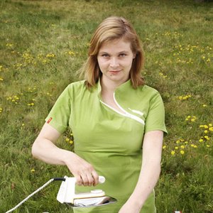Avatar for Bernadette La Hengst