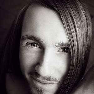 Avatar for Famous Right
