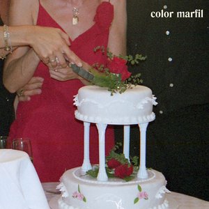 Color: Marfil