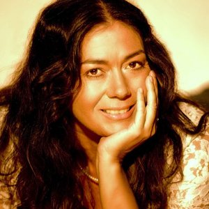 Avatar for Carmen Cuesta-Loeb