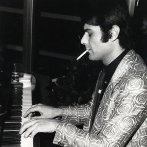 Avatar for Ferdi Özbeğen