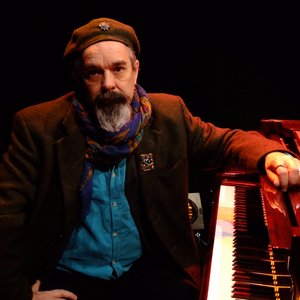 Avatar for Roger Eno