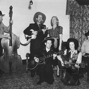 Avatar for Nola Hewitt & The Tumbleweeds