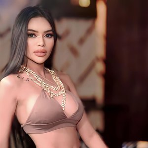 Avatar for Queen Manica Money