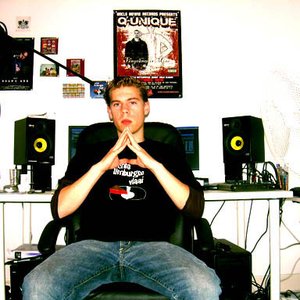 Rikers için avatar