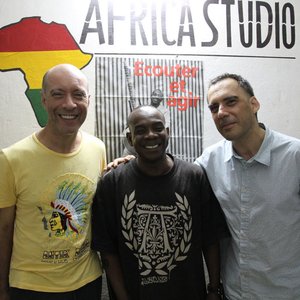 Avatar for Arnaldo Antunes, Egdard Scandurra & Toumani Diabaté