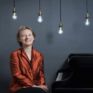 Avatar for Corinna Simon