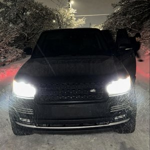 Обнял, поцеловал X Tuesday