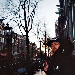 Avatar for Nay Barr