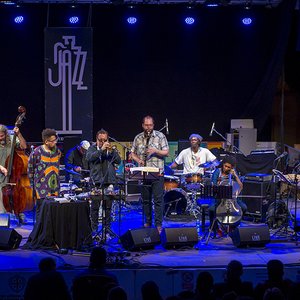 Аватар для Rob Mazurek – Exploding Star Orchestra