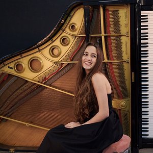 Avatar for Stella Almondo