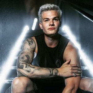 Avatar for Paris Blohm