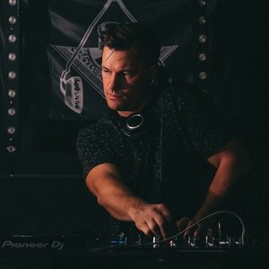 Avatar for Dustin Nantais