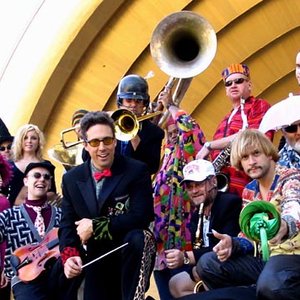 Awatar dla Elvis Schoenberg's Orchestre Surreal