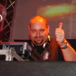 Avatar for DJ Waxweazle