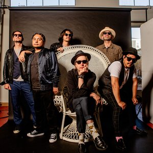 Avatar for Chuck Prophet feat. ¿Qiensave?