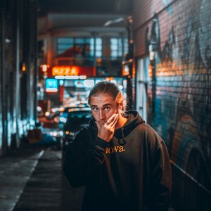 Avatar for rmz
