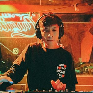 Avatar for DJ Windows 7