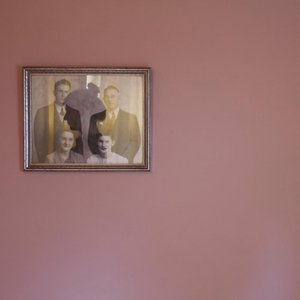 Never Knows Best - EP