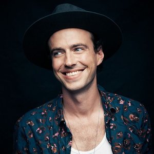 Finn Andrews のアバター