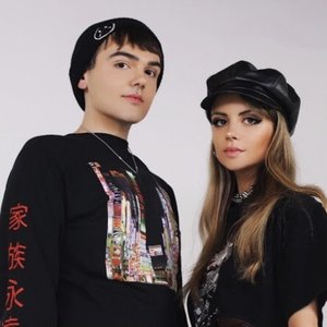 Avatar for Nico & Chelsea