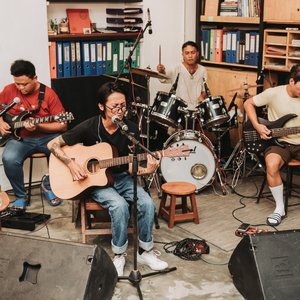 Avatar for Papillons The Band