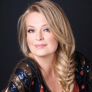 Avatar for Esther Hart