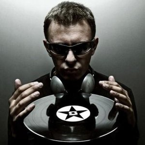 Avatar for DJ Tom