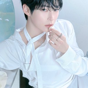 Avatar for SUNG HAN BIN