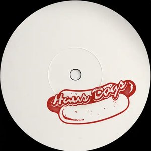 HAUSDOGS01