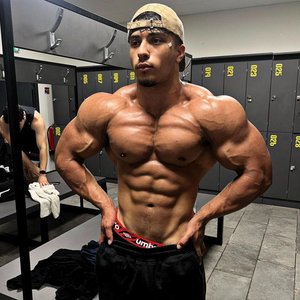 CHEST DAY