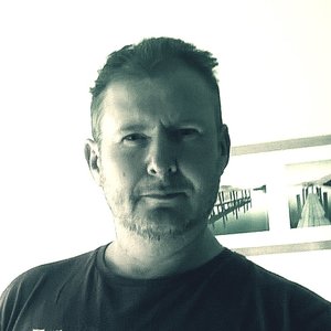 Avatar for Glyn R Brown