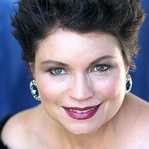 Avatar for Julie Esposito