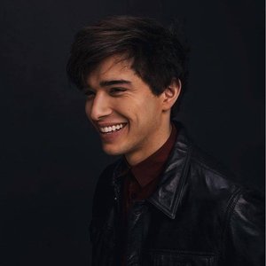 Avatar for Julián Serrano