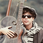Lulu Santos na gravação do clipe de “Certas Coisas” (Tudo Azul, 1984)